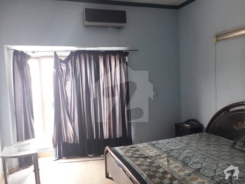Dha Phase 4 Fully Furnished Bed Room Available For Rent