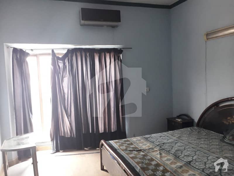 Dha Phase 4 Fully Furnished Bed Room Available For Rent Dha Phase 4 Fully Furnished Bed Room Available For Rent