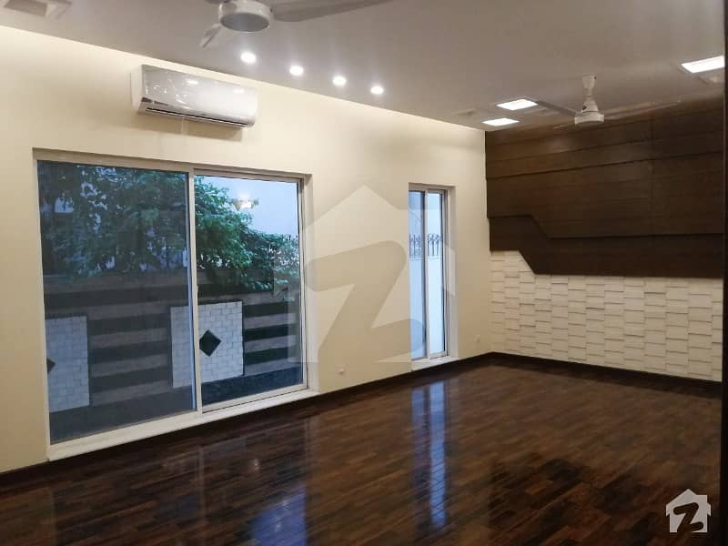 1 Kanal Slightly Used Owner Build Beautiful Designer Bungalow In Prime Location DHA Phase 4 Block FF Lahore