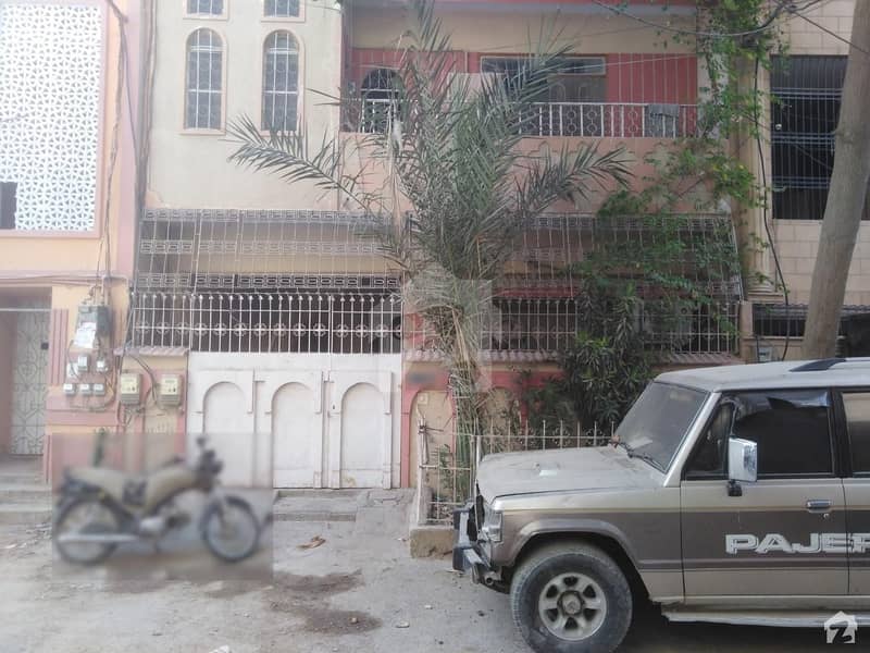بفر زون سیکٹر 15-A / 2 بفر زون نارتھ کراچی کراچی میں 4 کمروں کا 5 مرلہ مکان 1.85 کروڑ میں برائے فروخت۔