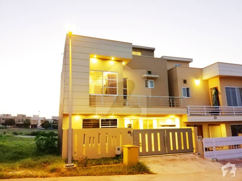 بحریہ ٹاؤن فیز 8 بحریہ ٹاؤن راولپنڈی راولپنڈی میں 5 کمروں کا 7 مرلہ مکان 1. 45 کروڑ میں برائے فروخت۔