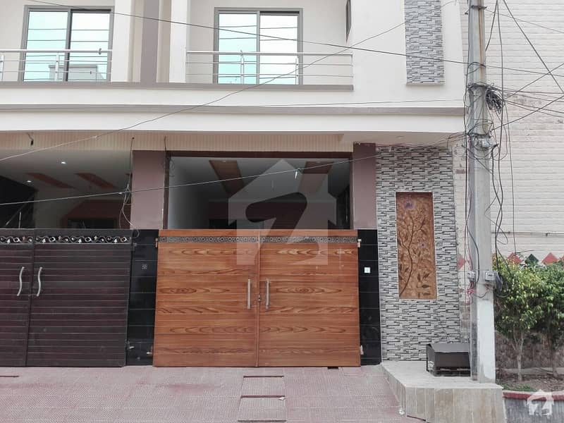 النور گارڈن فیصل آباد میں 3 کمروں کا 4 مرلہ مکان 75 لاکھ میں برائے فروخت۔