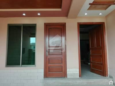 Here Is A Good Opportunity To Live In A Well-Built House Here Is A Good Opportunity To Live In A Well-Built House