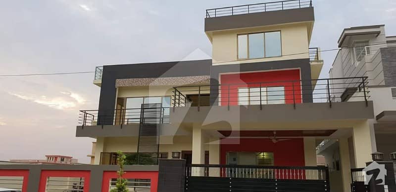 1 Kanal Yous House 6 Bedroom 1 Servant Room 2 Kitchen 2 Drawing Room For Sale