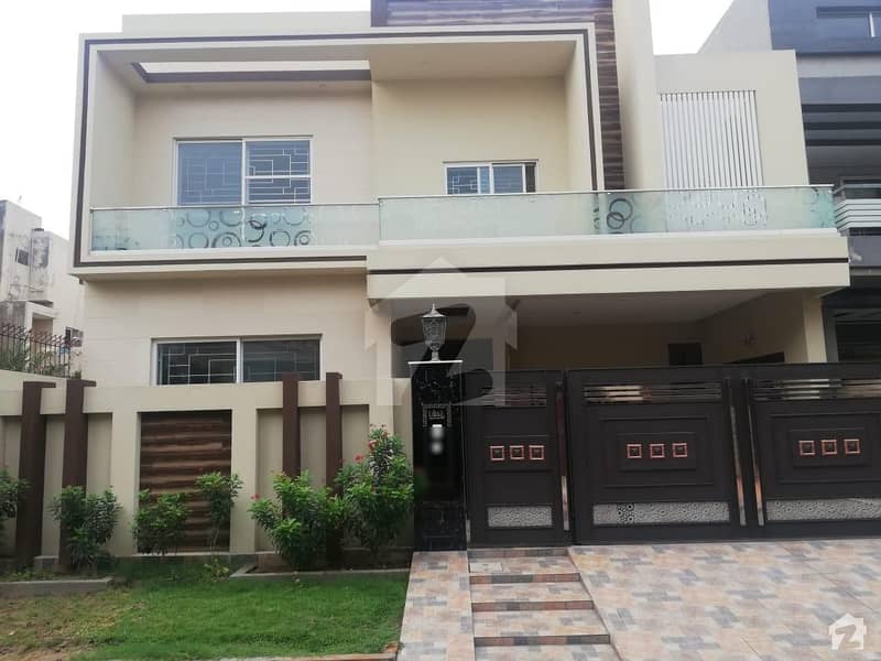 10 Marla Luxury Brand new House is available for sale