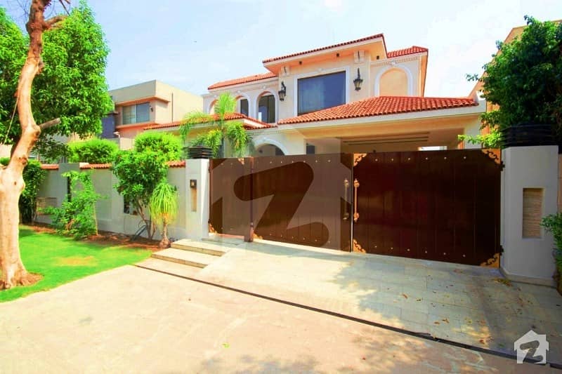 Syed Brothers Offers 1 Kanal Most Beautiful Spanish Luxury Bungalow For For Rent