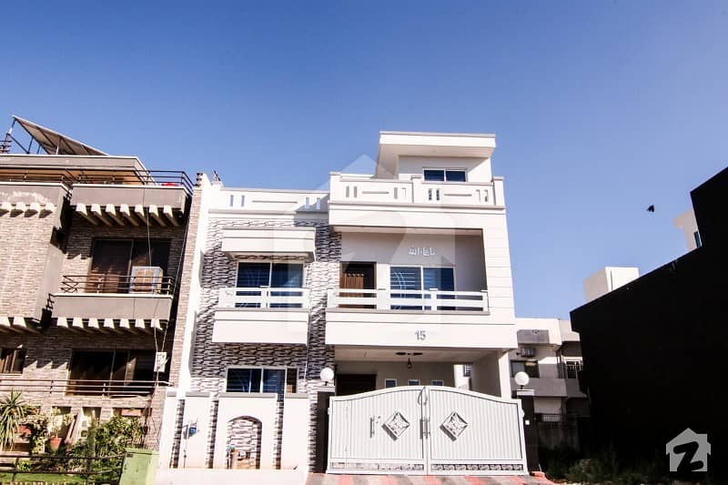 Beautiful Lavish Brand New House 30x60 G13 Islamabad