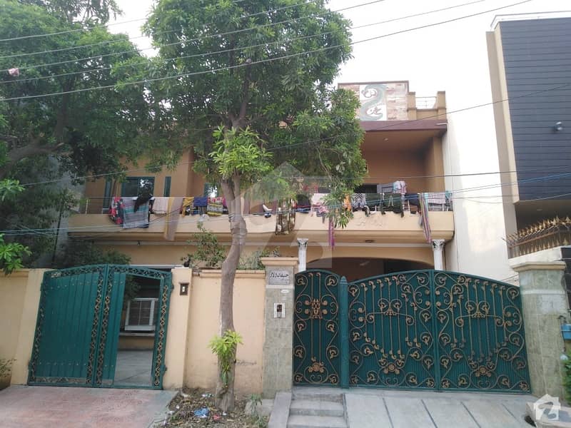 رضوان گارڈن سکیم لاہور میں 5 کمروں کا 14 مرلہ مکان 2. 15 کروڑ میں برائے فروخت۔