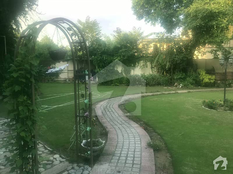 4 Kanal Beautiful House For Rent In F8 Islamabad