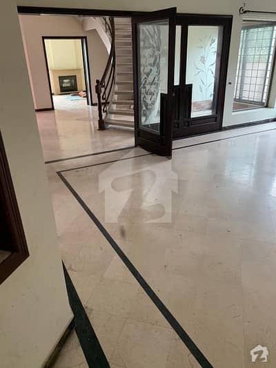 1KANAL OUTSTANDING BEAUTIFUL HOUSE DOUBLE KITCHEN AVAILABLE FOR RENT AT DHA PHASE 3 1KANAL OUTSTANDING BEAUTIFUL HOUSE DOUBLE KITCHEN AVAILABLE FOR RENT AT DHA PHASE 3