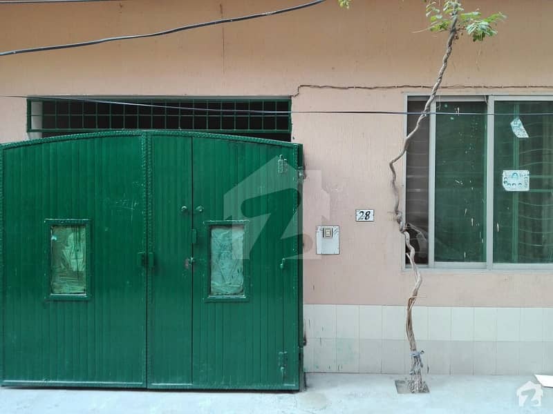 متین ایوینیو لاہور میں 3 کمروں کا 4 مرلہ مکان 85 لاکھ میں برائے فروخت۔
