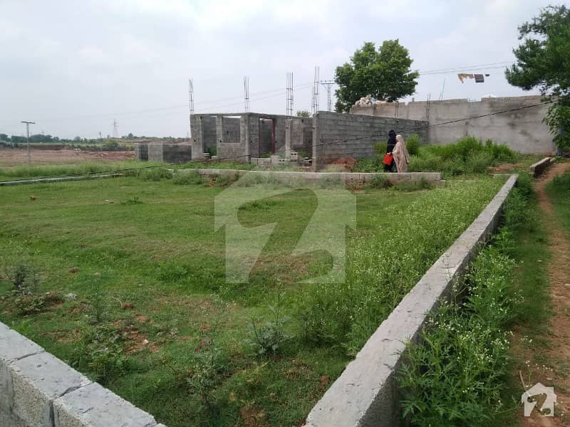Plot Is Available For Sale Good Location with Gas Near GT Road