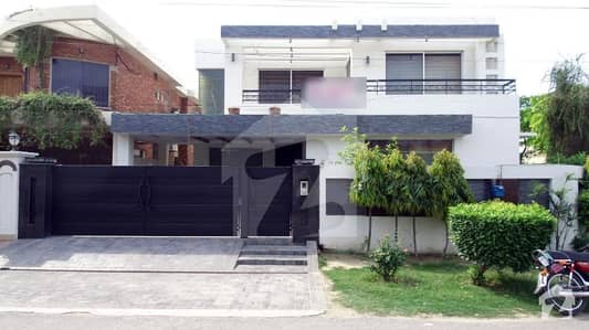 22 Marla Corner Slightly Used Modern Bungalow Is Available For Rent On Prime Location 22 Marla Corner Slightly Used Modern Bungalow Is Available For Rent On Prime Location