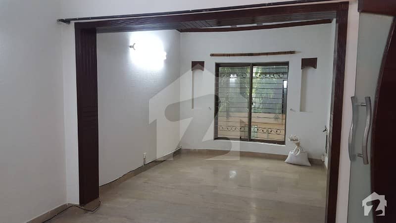 Dha 5 Marla Awesome Lower Portion With Basement For Rent In Phase 3