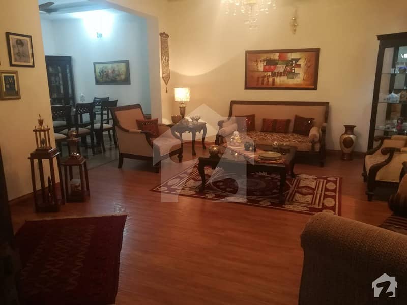 رِیور گارڈن اسلام آباد میں 7 کمروں کا 1.42 کنال مکان 3.6 کروڑ میں برائے فروخت۔ رِیور گارڈن اسلام آباد میں 7 کمروں کا 1.42 کنال مکان 3.6 کروڑ میں برائے فروخت۔