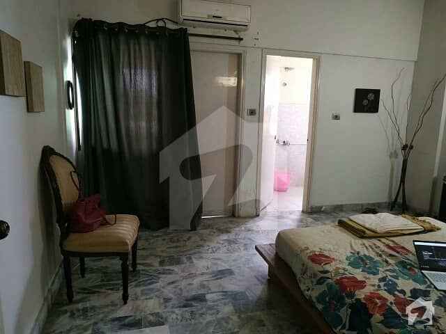 Female Fully Furnished 1 Bedroom Attached Washroom Common Kitchen Lounge Clifton Block 1 Rent