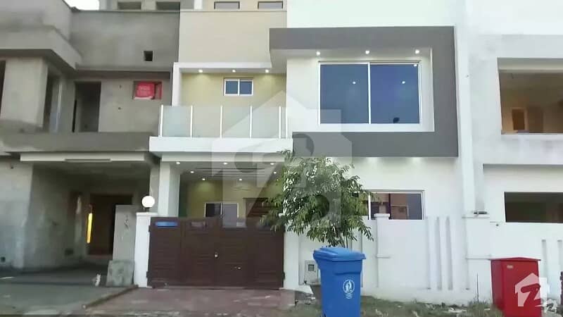 Ideally Located Owner Build Brand New House For Sale