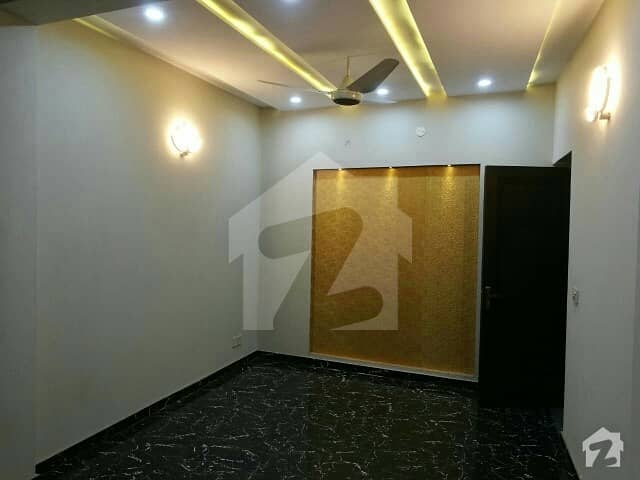 Flat Is Available For Rent - Gulberg