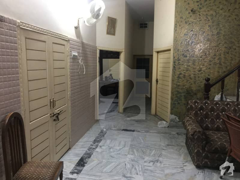 شیخ کالونی فیصل آباد میں 4 کمروں کا 5 مرلہ مکان 1.25 کروڑ میں برائے فروخت۔