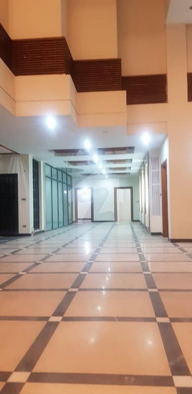 Model Town C Block - 3 Kanal Lower Portion For Rent