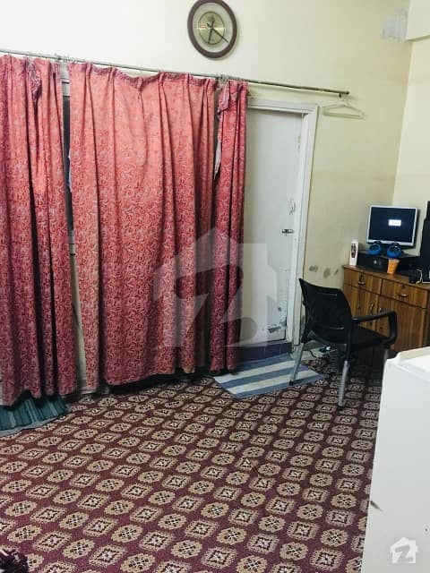 عزیز آباد گلبرگ ٹاؤن کراچی میں 3 کمروں کا 2 مرلہ مکان 38 لاکھ میں برائے فروخت۔
