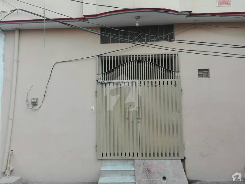 افشاں کالونی راولپنڈی میں 2 کمروں کا 4 مرلہ مکان 35 ہزار میں کرایہ پر دستیاب ہے۔