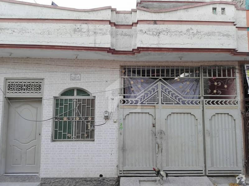 افشاں کالونی راولپنڈی میں 2 کمروں کا 4 مرلہ مکان 39 ہزار میں کرایہ پر دستیاب ہے۔