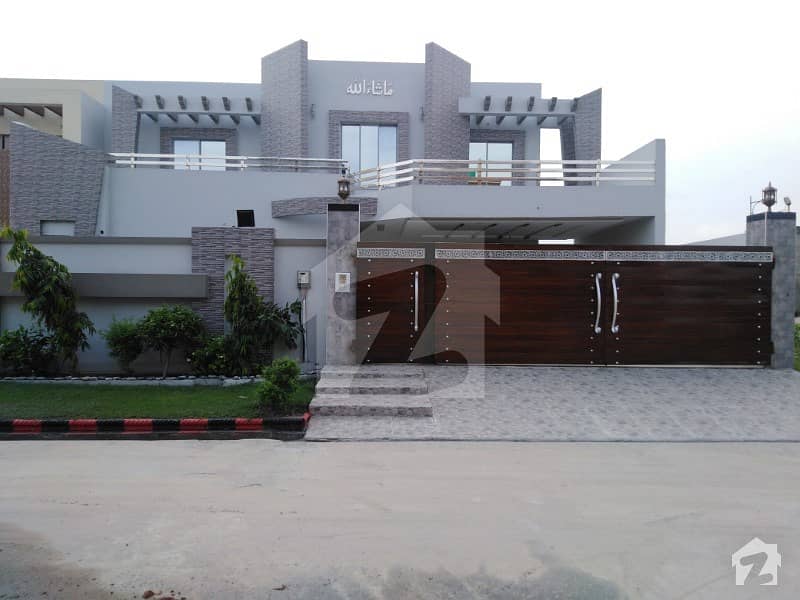 House Is Available For Sale In Hassan Block