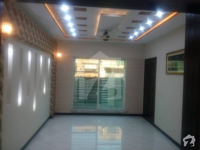 Hot Offer 12 Marla Almost Brand New Lower Portion In Wapda Town Block D3 Facing Park