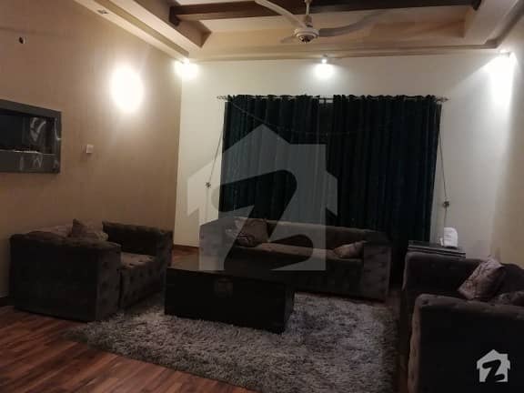 1KANAL FULLY FURNISHED LOWER PORTION DHA 5