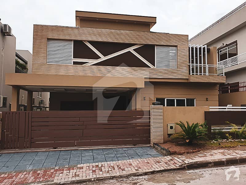 1 Kanal Stunning Brand New 6 Bedroom House Is Available For Sale