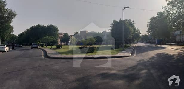 Iqbal Block Plot No 104 Investment Price Plot Is Available For Sale Build 7 Stories On It Iqbal Block Plot No 104 Investment Price Plot Is Available For Sale Build 7 Stories On It