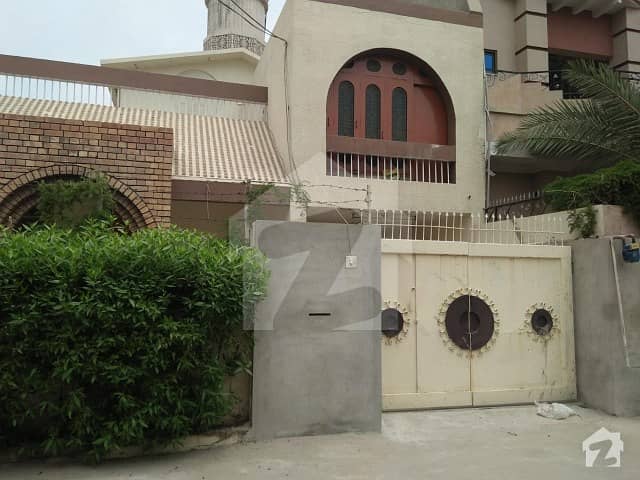 سوساں روڈ فیصل آباد میں 4 کمروں کا 10 مرلہ مکان 40 ہزار میں کرایہ پر دستیاب ہے۔