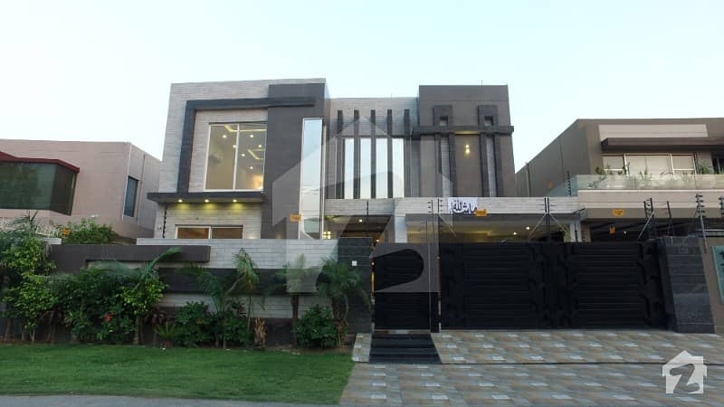 Hot Deal 1 Kanal Amazing Bungalow Full Basement For Sale In DHA Phase 3 Block X