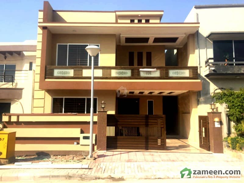 Awesome 11 Marla House In Bahria Town