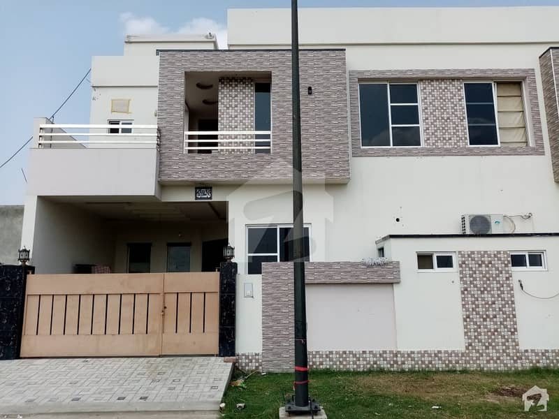 House Is Available For Sale In Model City 2 Satiana Road