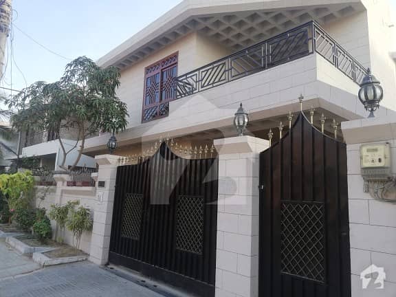 300 Sq Yard Beautiful Well Maintained Independent Bungalow For Sale In Prime Location Of Dha Phase 4 Karachi