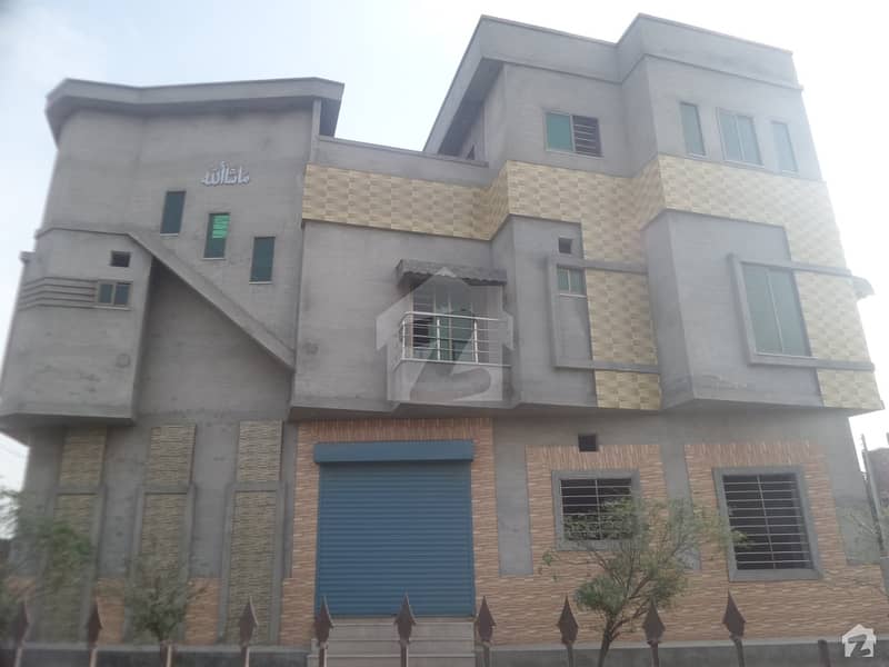 Well-built House Available In Good Location Moez Garden Satiana Road