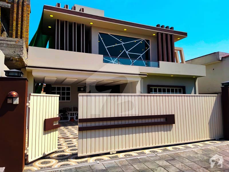 Owner Build 1 Kanal Luxury Bungalow Available For Sale