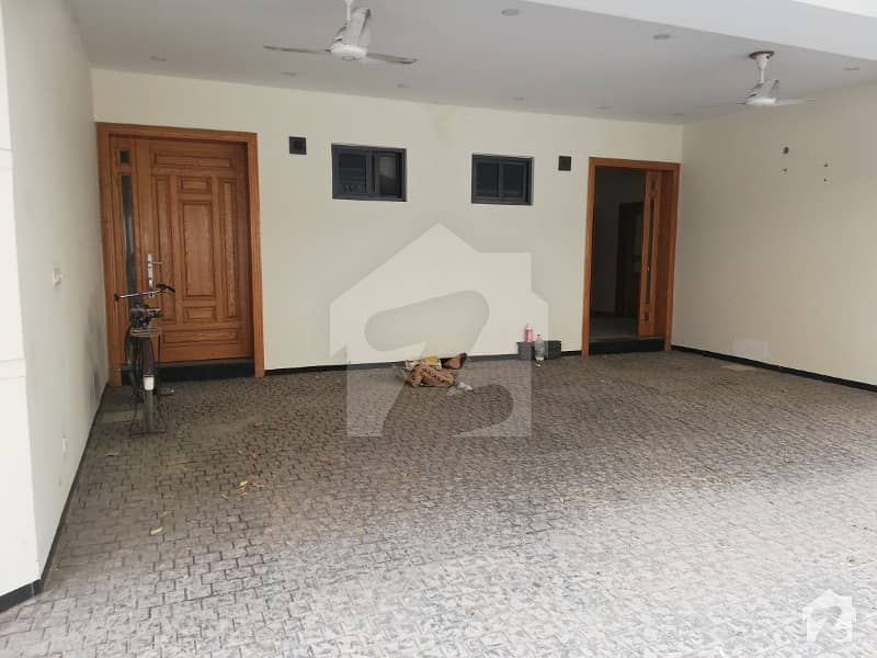 8 Bed House For Rent In F6