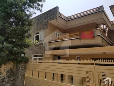 4 Bed House Is Available For Rent In F6 4 Bed House Is Available For Rent In F6