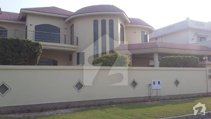 Cantt Estate Offer 32 Marla General Villa With Basement For Rent In Sarwar Colony Lahore