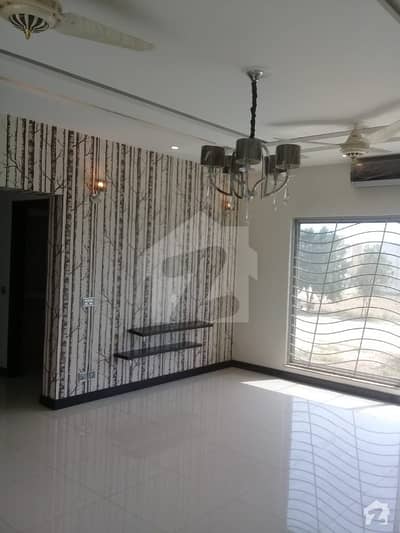 1 Kanal Slightly Used Bungalow For Sale In Phase 4 1 Kanal Slightly Used Bungalow For Sale In Phase 4