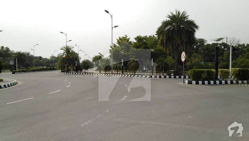 22 Marla Attractive Location Plot Close To Mosque Central Park For Sale