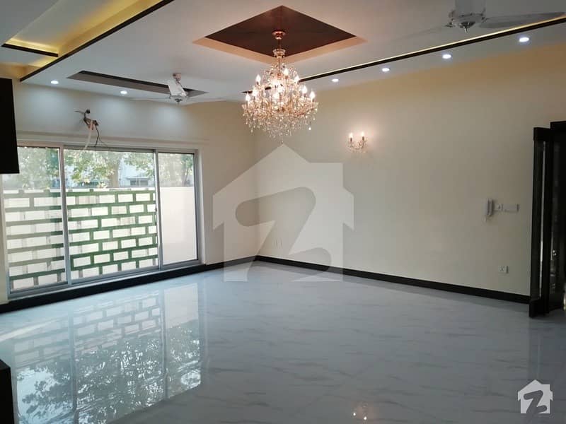 1 Kanal Stylish Bungalow For Rent At Dha Phase 3