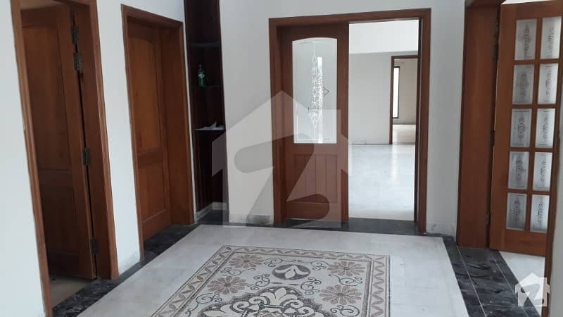 1 Kanal House For Rent Park View Good Location Good Condition