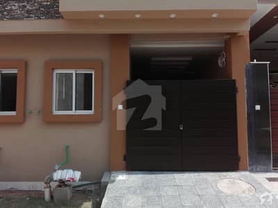 Here Is A Good Opportunity To Live In A Well-Built House Here Is A Good Opportunity To Live In A Well-Built House