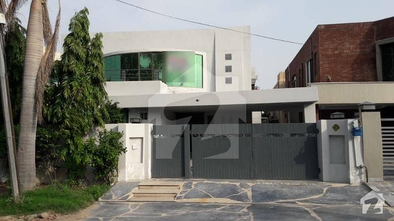 1 kanal Beautiful House available for Rent in DHA Phase 3