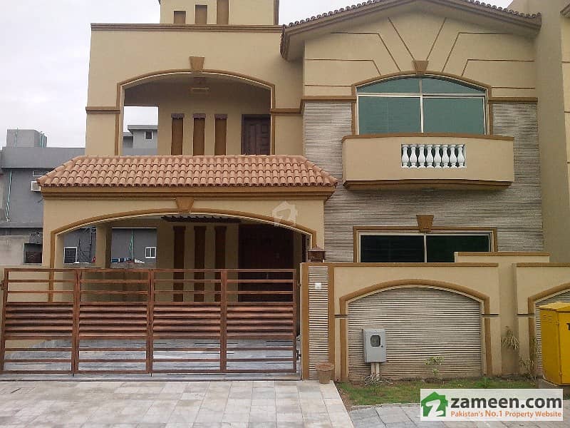 Prime Location 12 Marla Beautiful House For Sale In Bahria Town