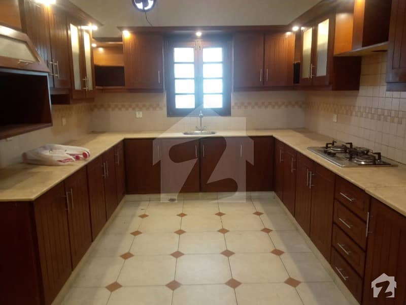 3 Bed Portion For Rent In DHA Phase 6
